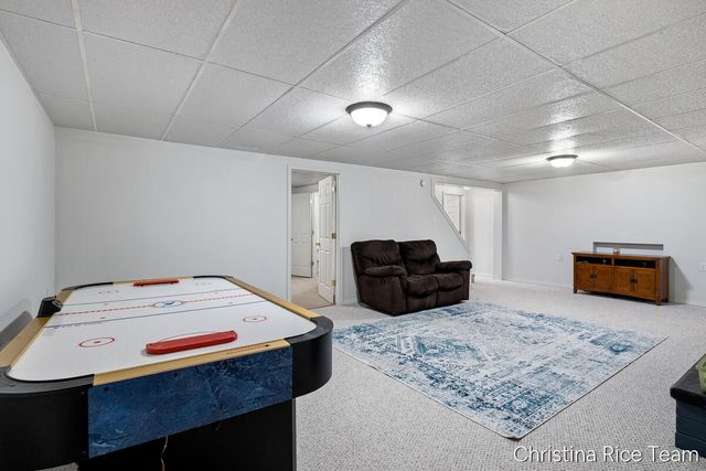 10226 SW Greenville Road, Greenville, MI 48838