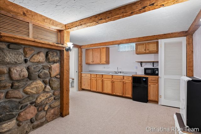 10226 SW Greenville Road, Greenville, MI 48838