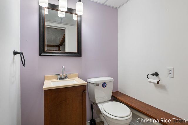 10226 SW Greenville Road, Greenville, MI 48838