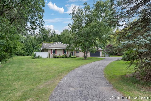 10226 SW Greenville Road, Greenville, MI 48838