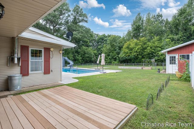 10226 SW Greenville Road, Greenville, MI 48838