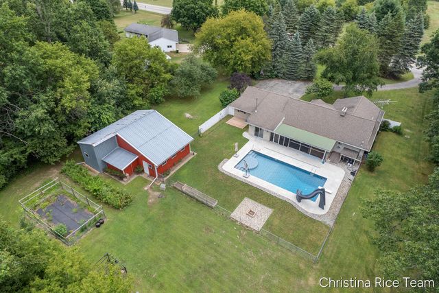 10226 SW Greenville Road, Greenville, MI 48838