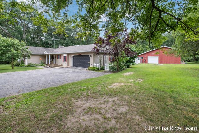 10226 SW Greenville Road, Greenville, MI 48838