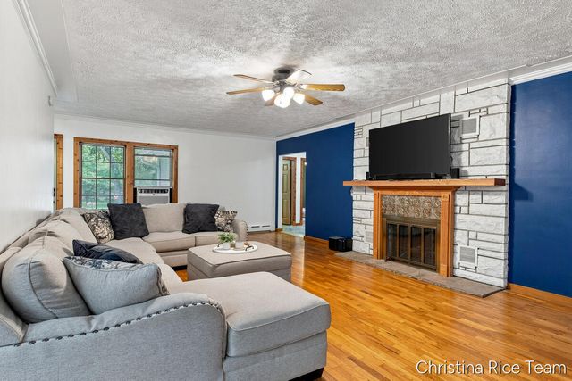 10226 SW Greenville Road, Greenville, MI 48838