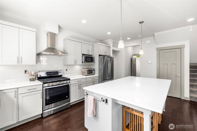 1216 Brookstone Drive, Bellingham, WA 98229