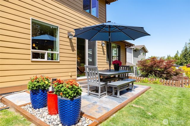 1216 Brookstone Drive, Bellingham, WA 98229