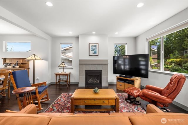 1216 Brookstone Drive, Bellingham, WA 98229