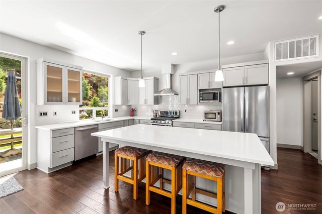 1216 Brookstone Drive, Bellingham, WA 98229