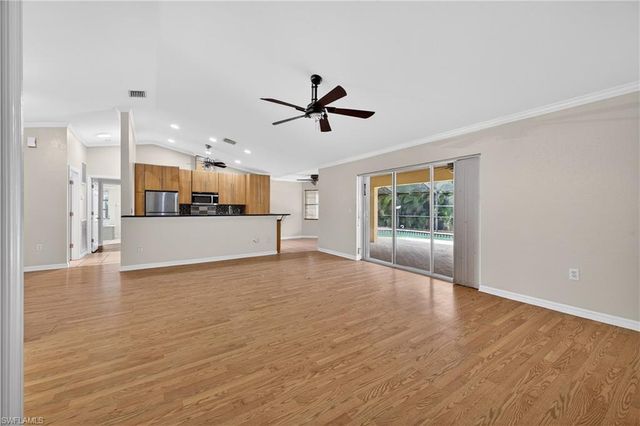 6890 Circle DR, Fort Myers, FL 33905