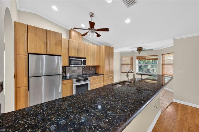 6890 Circle DR, Fort Myers, FL 33905