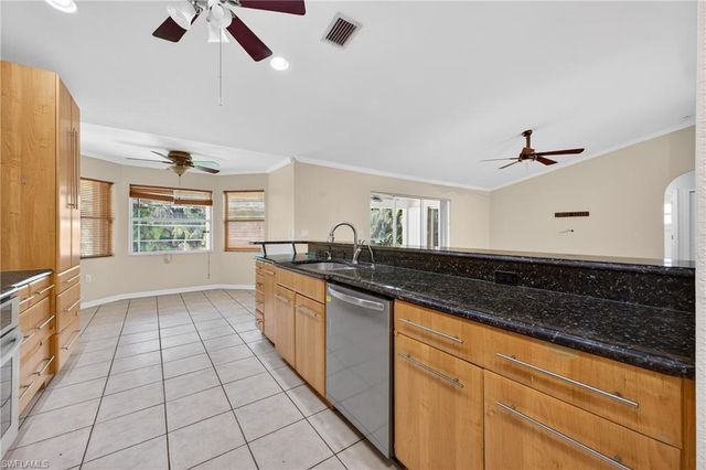 6890 Circle DR, Fort Myers, FL 33905