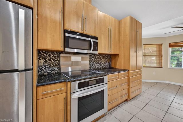 6890 Circle DR, Fort Myers, FL 33905