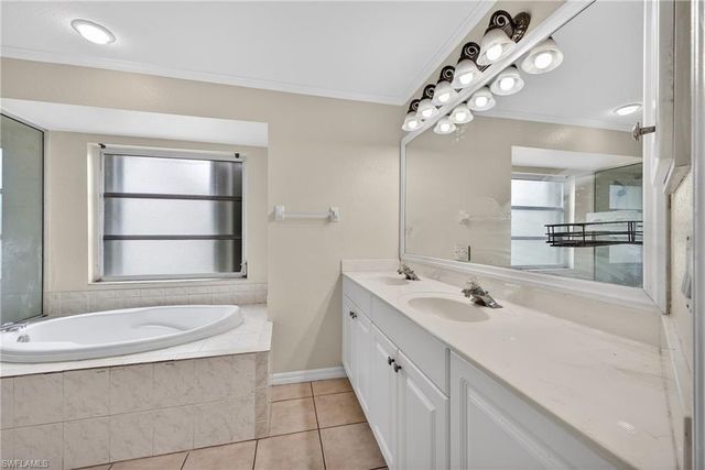 6890 Circle DR, Fort Myers, FL 33905