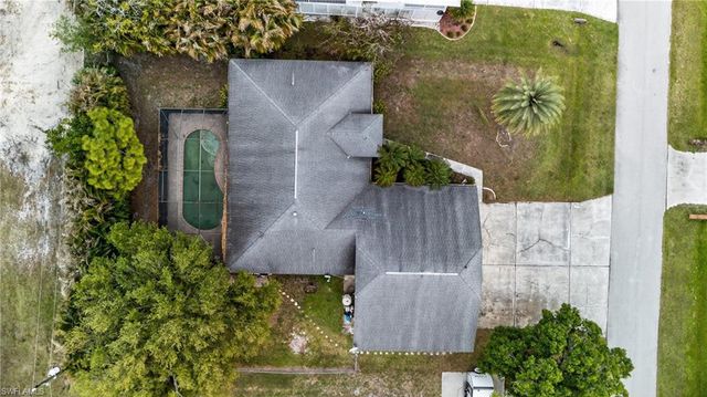 6890 Circle DR, Fort Myers, FL 33905