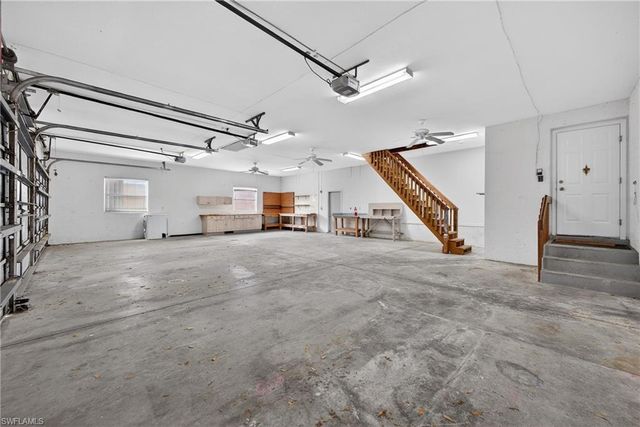 6890 Circle DR, Fort Myers, FL 33905