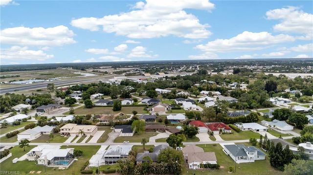 6890 Circle DR, Fort Myers, FL 33905