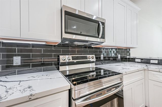 5317 Chennault Road A, Houston, TX 77033