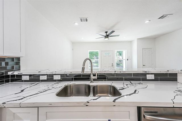 5317 Chennault Road A, Houston, TX 77033