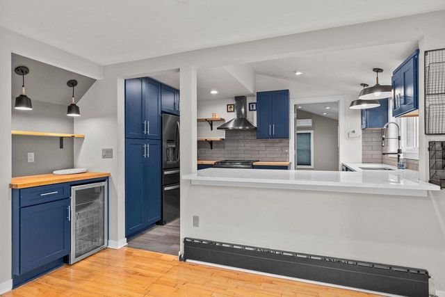 2084 S POINT COMFORT ROAD, Oshkosh, WI 54902