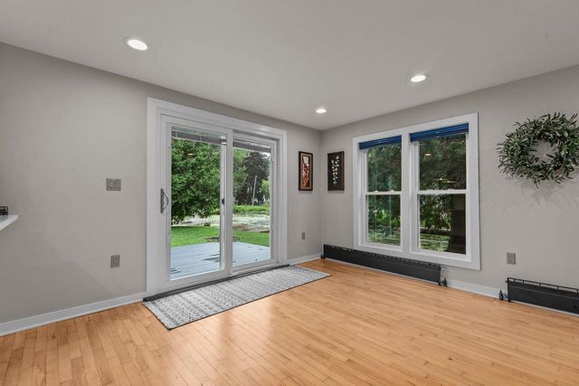 2084 S POINT COMFORT ROAD, Oshkosh, WI 54902