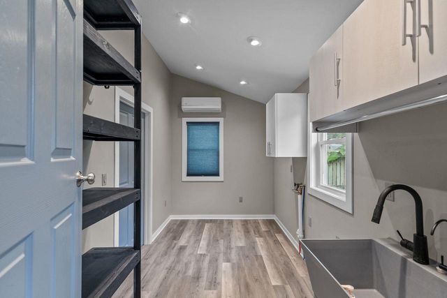 2084 S POINT COMFORT ROAD, Oshkosh, WI 54902