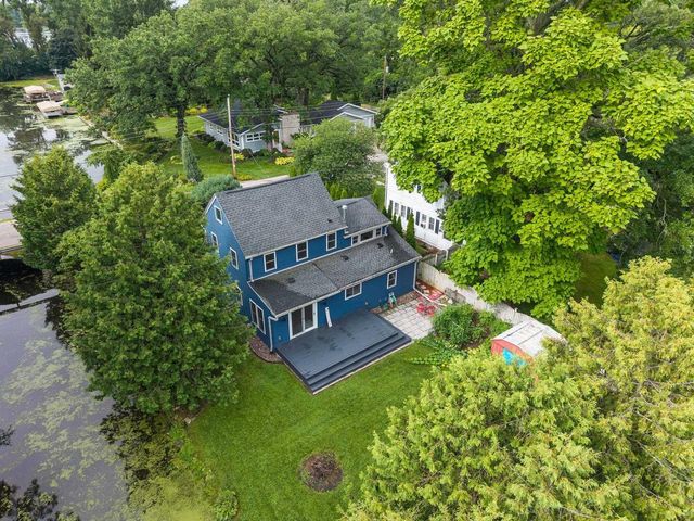 2084 S POINT COMFORT ROAD, Oshkosh, WI 54902