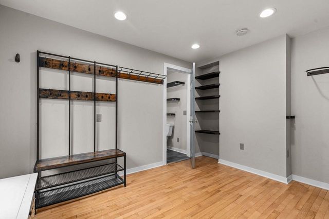 2084 S POINT COMFORT ROAD, Oshkosh, WI 54902