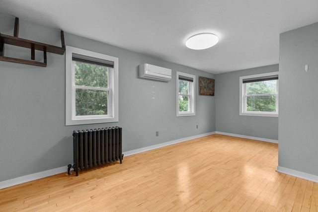 2084 S POINT COMFORT ROAD, Oshkosh, WI 54902