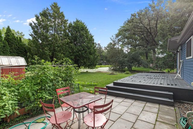 2084 S POINT COMFORT ROAD, Oshkosh, WI 54902