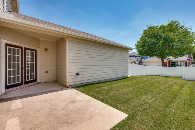 920 King George Lane, Savannah, TX 76227