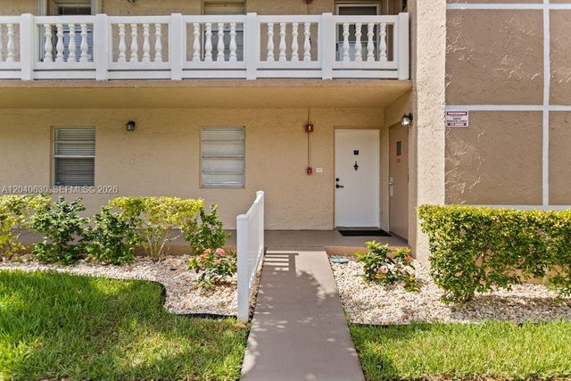 414 SE 10th St 108, Dania Beach, FL 33004