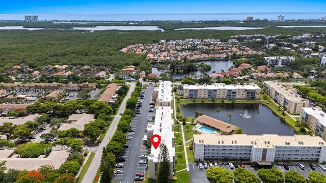 414 SE 10th St 108, Dania Beach, FL 33004