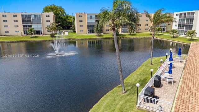 414 SE 10th St 108, Dania Beach, FL 33004