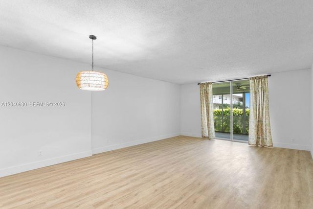 414 SE 10th St 108, Dania Beach, FL 33004