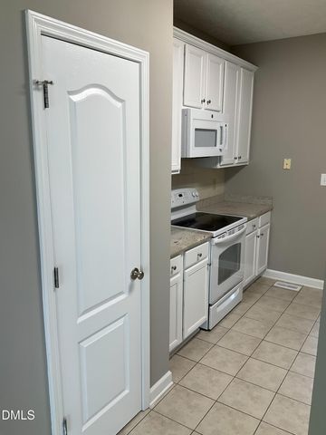 255 Hester Place, Cameron, NC 28326