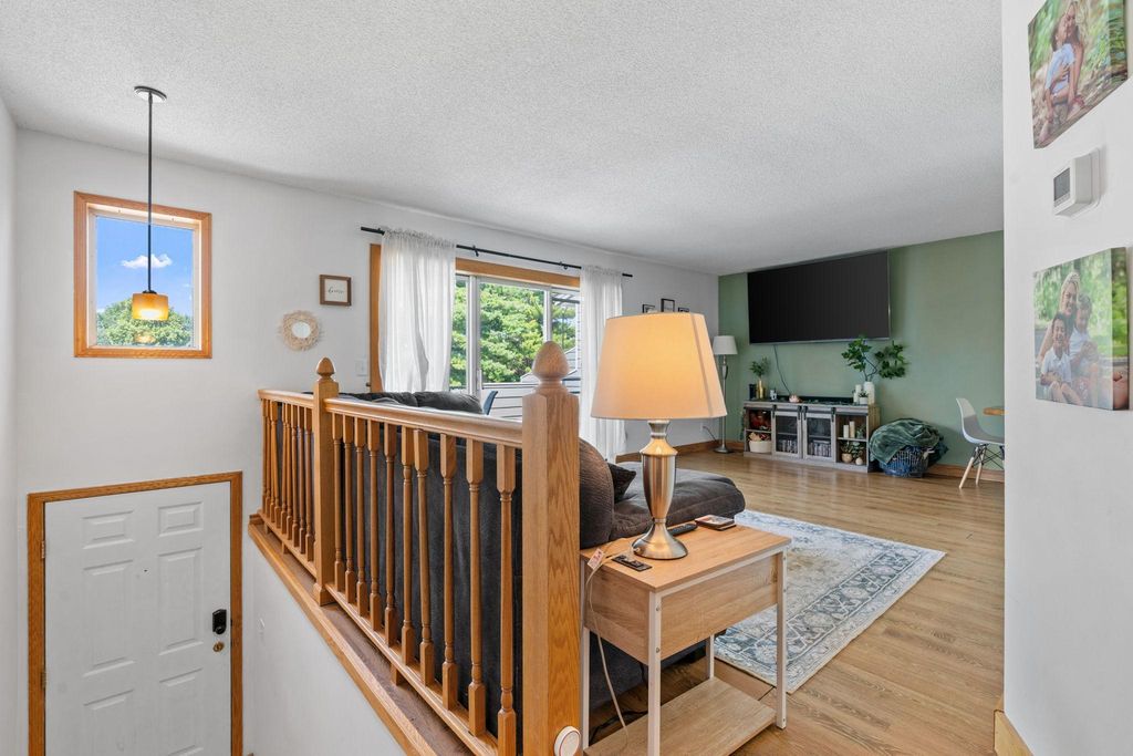 14260 Estates Avenue, Apple Valley, MN 55124 — photo 4