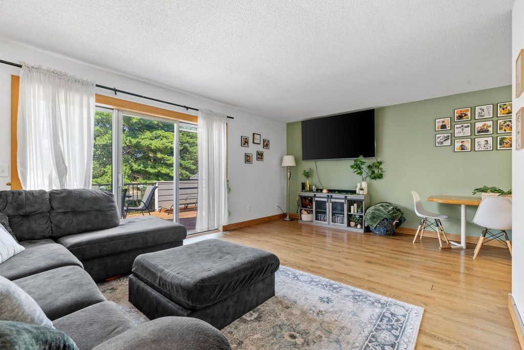 14260 Estates Avenue, Apple Valley, MN 55124 — photo 5