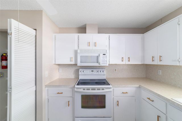 9121 SW 83RD COURT A, Ocala, FL 34481