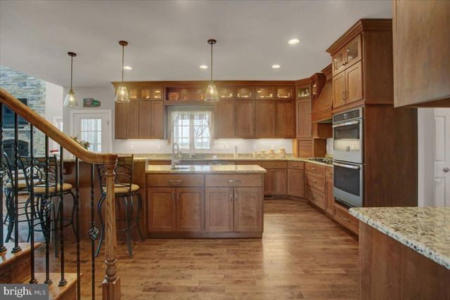 847 W KING ST, Waynesboro, PA 17268