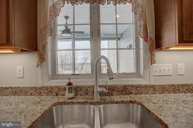 847 W KING ST, Waynesboro, PA 17268