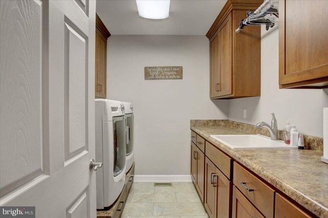 847 W KING ST, Waynesboro, PA 17268