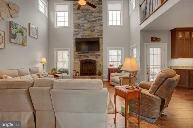 847 W KING ST, Waynesboro, PA 17268
