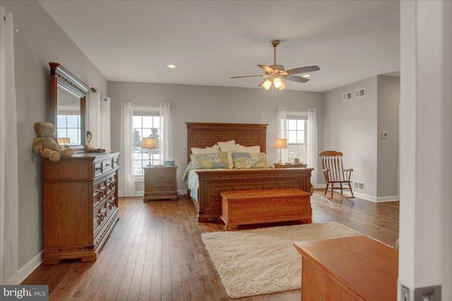 847 W KING ST, Waynesboro, PA 17268