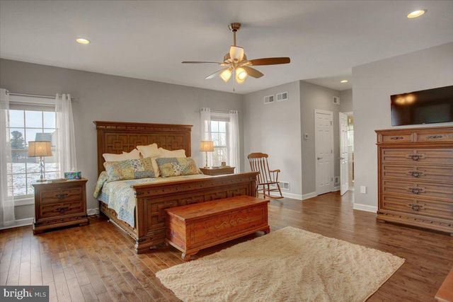 847 W KING ST, Waynesboro, PA 17268