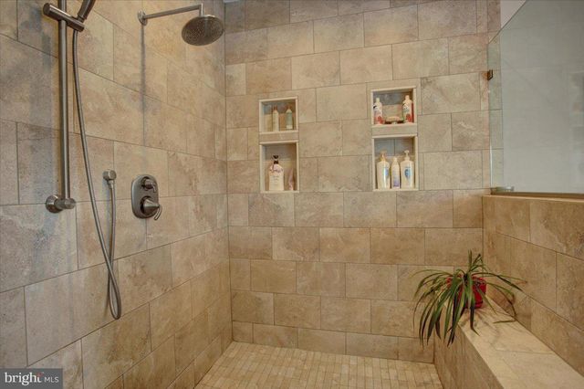 847 W KING ST, Waynesboro, PA 17268
