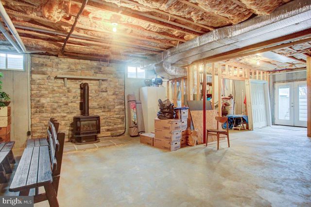 847 W KING ST, Waynesboro, PA 17268