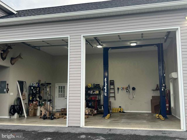 847 W KING ST, Waynesboro, PA 17268