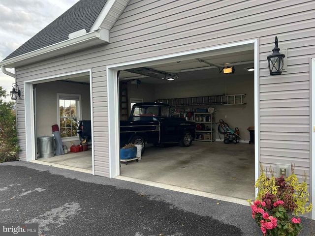 847 W KING ST, Waynesboro, PA 17268
