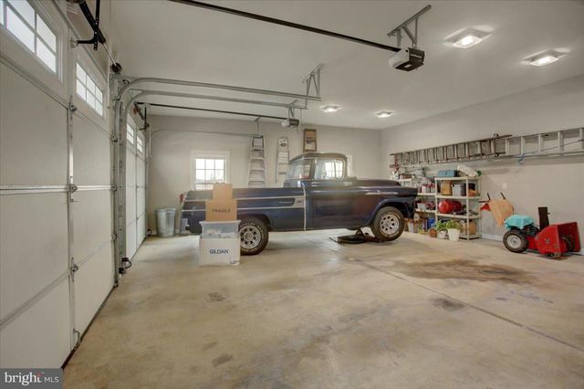 847 W KING ST, Waynesboro, PA 17268