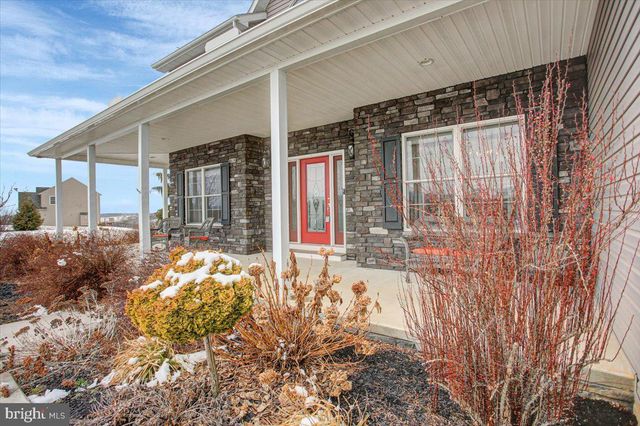847 W KING ST, Waynesboro, PA 17268